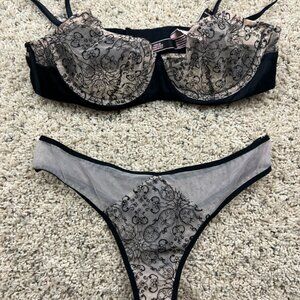 Victoria's Secret VERY SEXY Lace Unlined Demi Bra Set With Panties Valentines
